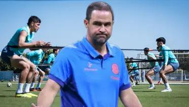 André Jardine y al fondo el Club América entrenando (Foto: Imago7)