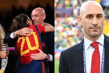 Luis Rubiales dio un beso a una jugadora de la Selección Española que desató la polémica 