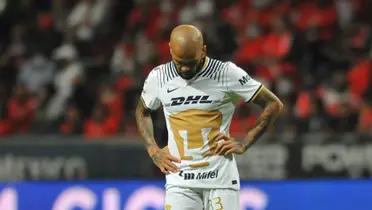 Pumas rescindió el contrato de Alves luego de que fuera llevado a la cárcel en Barcelona.