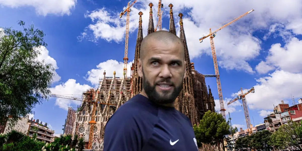 Alves es el segundo futbolista de la historia con más trofeos