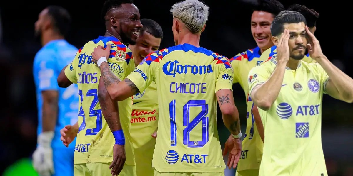 América celebra un gol en el Estadio Azteca y Henry Martín se lamenta | Foto: Sports Media