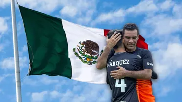 Bandera de México y Rafael Márquez abrazando a su hijo/ Foto Expansión Política.