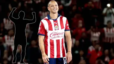 Chicharito Hernández con Chivas, silueta de Alan Pulido | Foto: Getty 