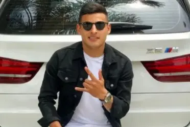 El coche de lujo en el que llegó Alexis Vega a las prácticas tras cambio de club