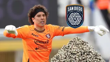 Guillermo Ochoa con la Salernitana.