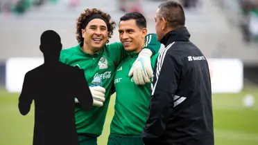 Guillermo Ochoa y Luis Ángel Malagón entrenando con el TRi y silueta de Julio | Foto: ESPN 