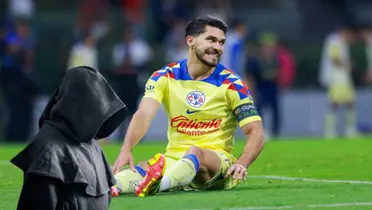 Henry Martín con América en la cancha del Estadio Azteca | Foto: Esto