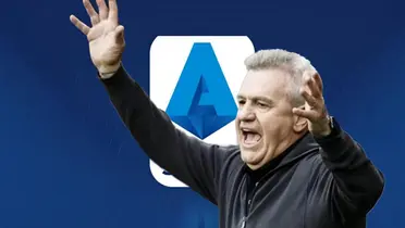 Javier Aguirre y al fondo el logo de la Serie A (Foto: Especial)