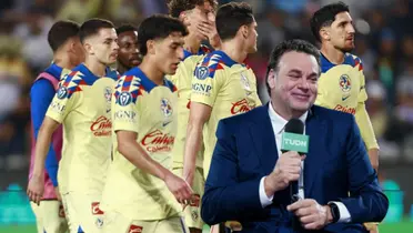 Jugadores de América tras perder contra Pachuca y David Faitelson | Foto: Marca