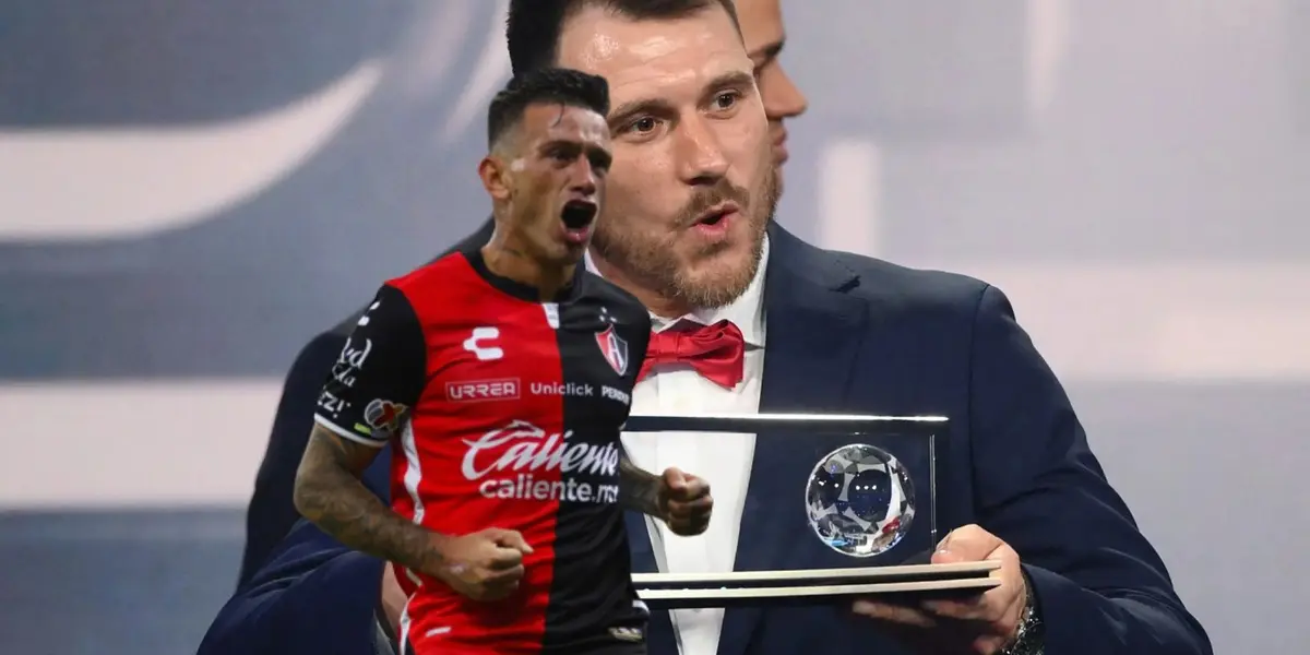 Lozano es un habilidoso extremo que juega en los Zorros del Atlas 