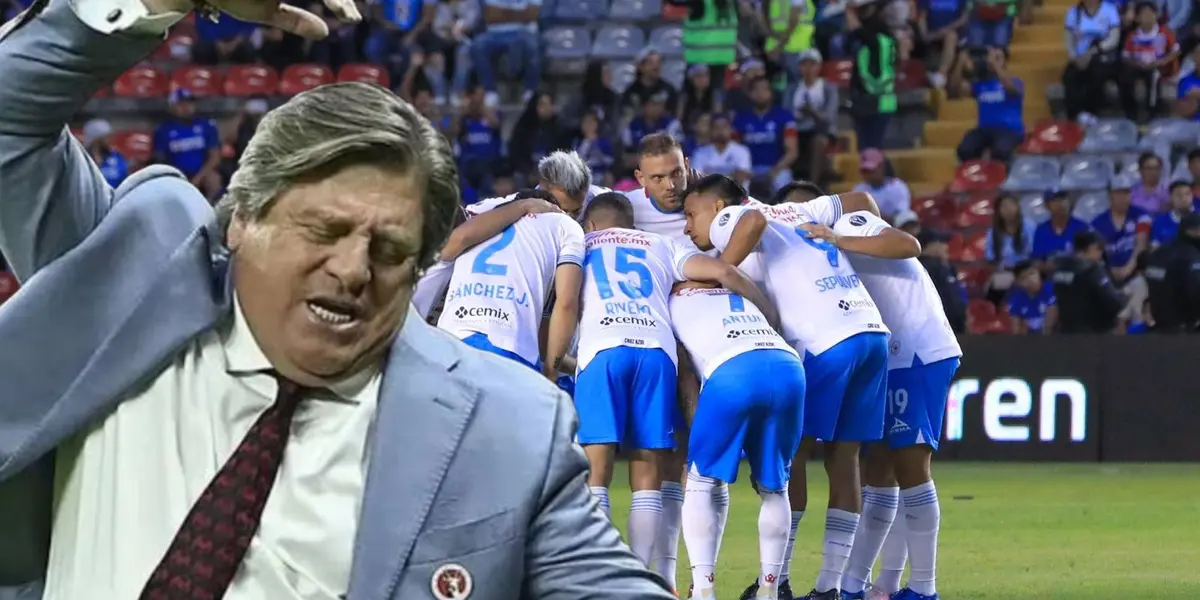 Miguel Herrera y al fondo Cruz Azul (Foto: Imago7)