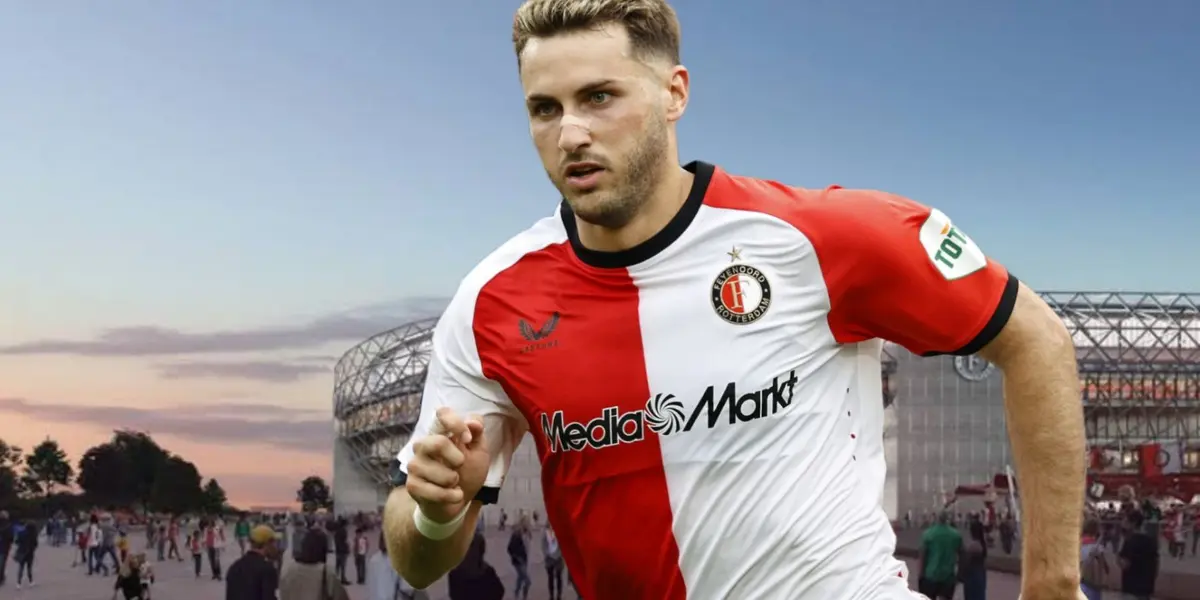 Santiago Giménez y al fondo el Estadio del Feyenoord (Foto: GettyImages)