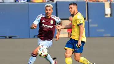 Sebastián Cáceres en el partido vs Aston Villa (Foto: GettyImages)